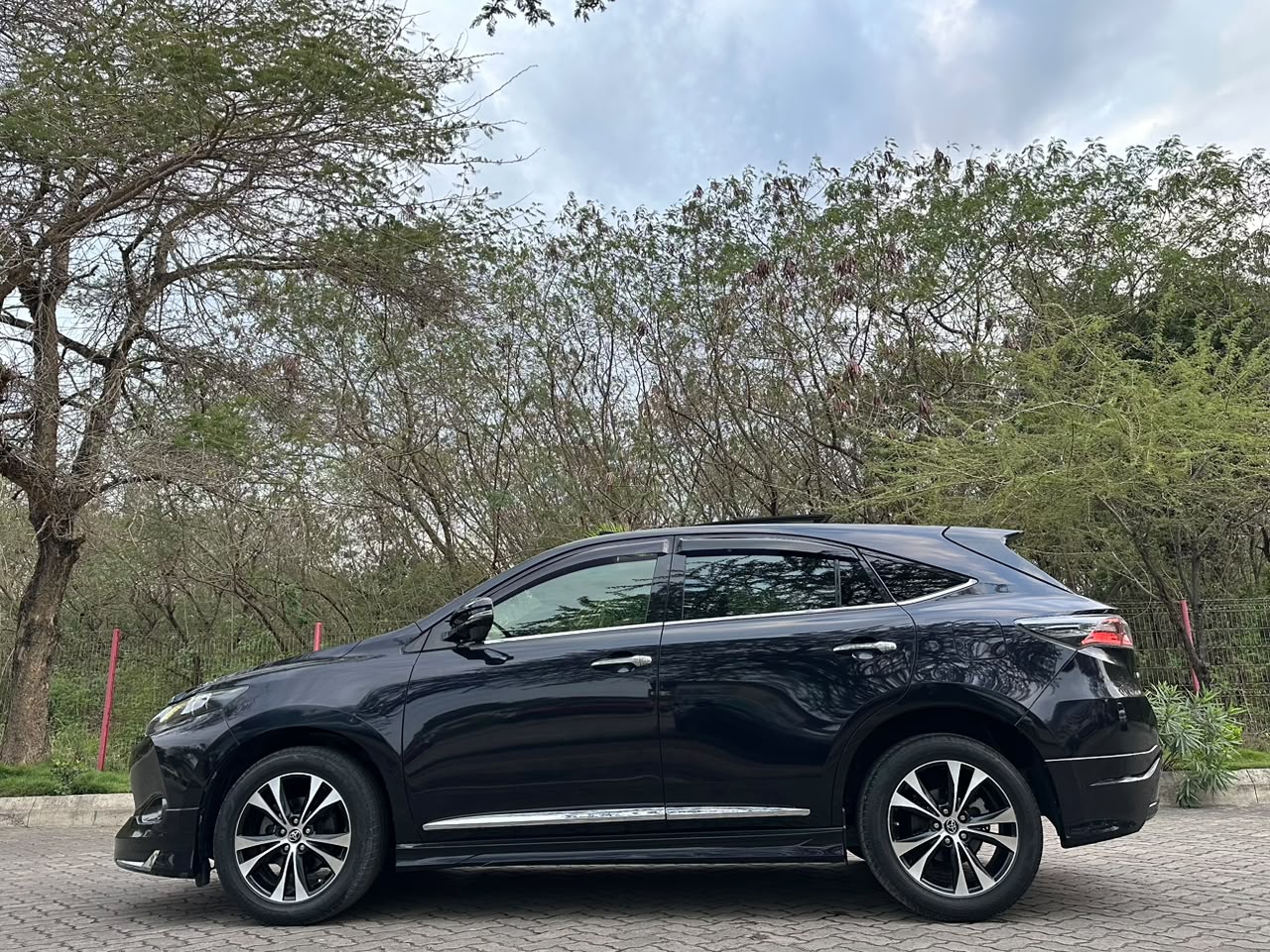 Toyota Harrier new model thumbnail 10